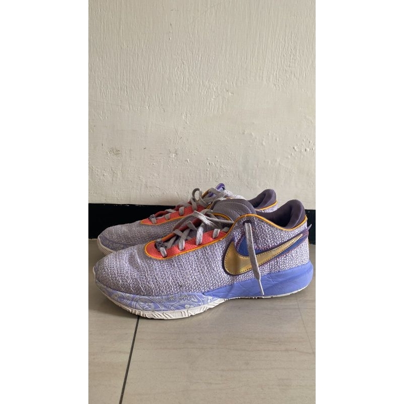 NIKE LEBRON 20 VIOLET SCN2150