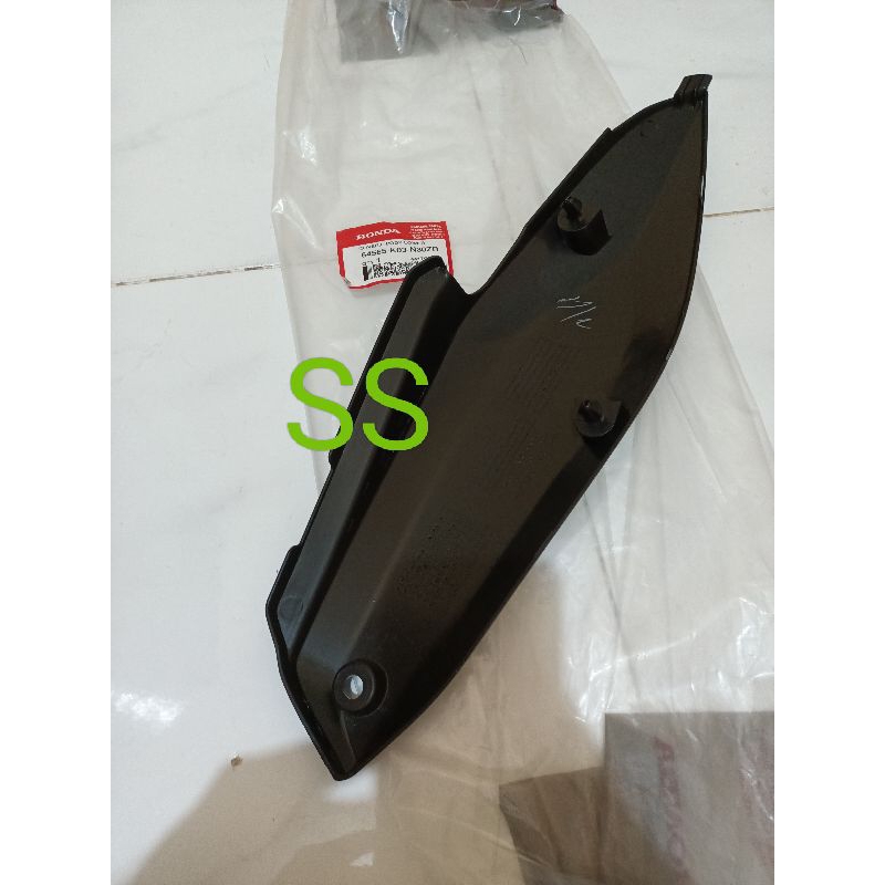 cover side cover body bodi samping dop aki kiri revo fit f1 injeksi origional 64565 k03 n30zb