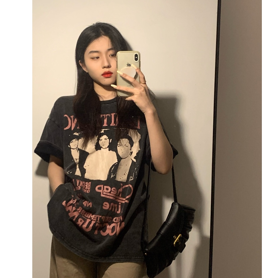 baju kaos wanita lengan pendek american retro letter graffiti print t-shirt oversize rap hip hop kaos hitam