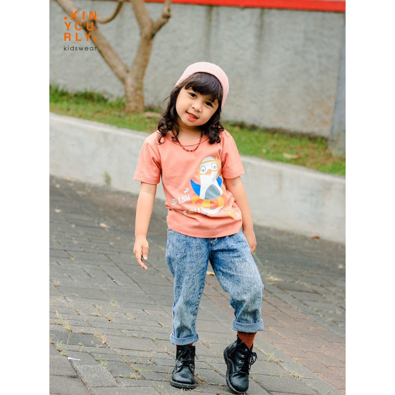 Kaos Anak Safari Series Kiny Curly Unisex 1-6 Tahun Original Super Premium