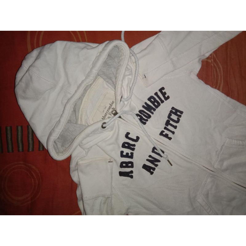 Abercrombie putih