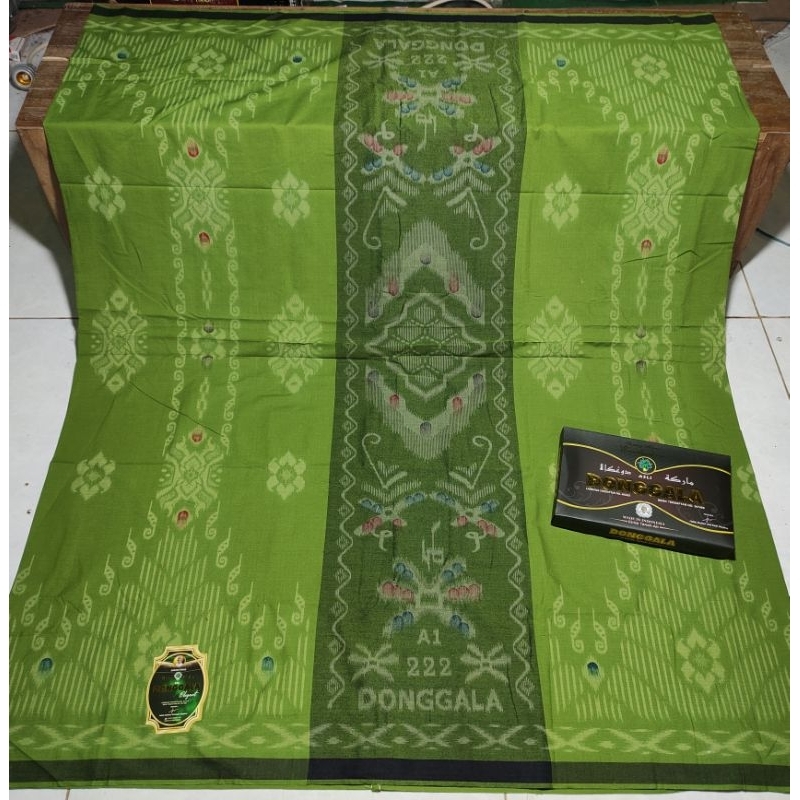 SARUNG DONGGALA KATUN A1 222 MOTIF NANAS TERLARIS