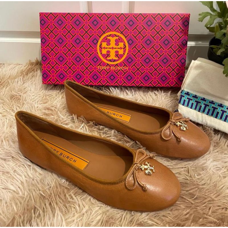 Tory Burch tory charm ballet flat Tan size 8 with DB ori
