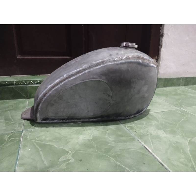 Tangki custom rangka megapro thunder tiger scorpio CB gl motor japstyle brastyle scrambler tutup tan