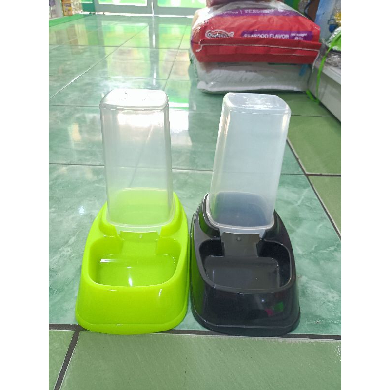 Tempat Makan + minum kucing dispenser/ Tempat makan dan minum kucing
