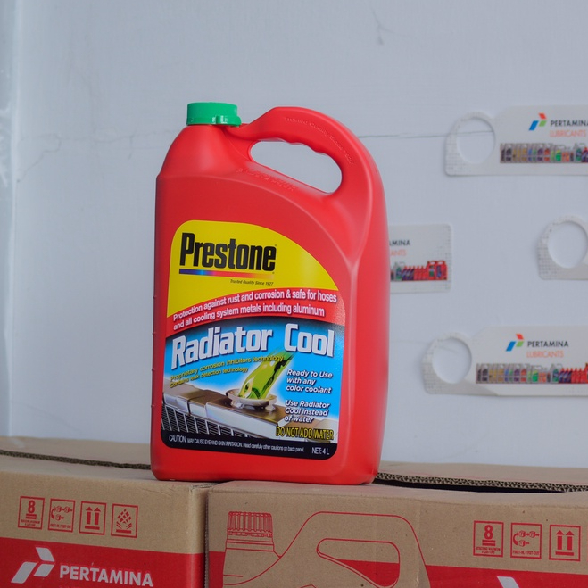 Prestone Radiator Coolant Merah dan Hijau 4L