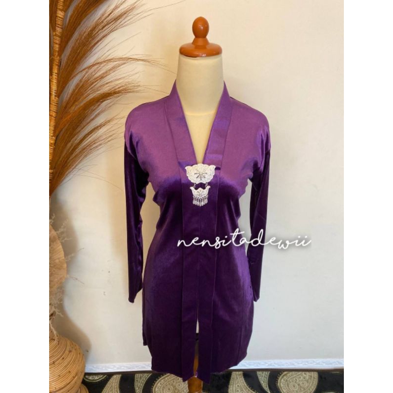 Kebaya Kartini (Leher V), Body Panjang - Warna Ungu Lavender