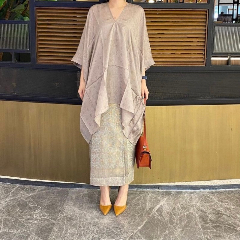 SEWA KEBAYA WISUDA/LAMARAN/KONDANGAN - Aruna Tunik Viscos (HANYA ATASAN)