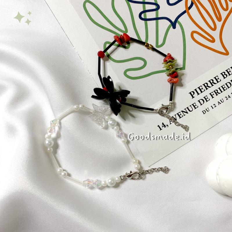 Beads bracelet flower kupu black white - goodsmade id