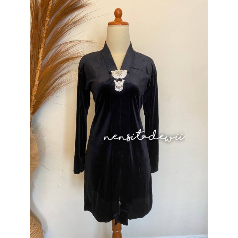 Kebaya Kartini (Leher V), Body Panjang - Warna Hitam