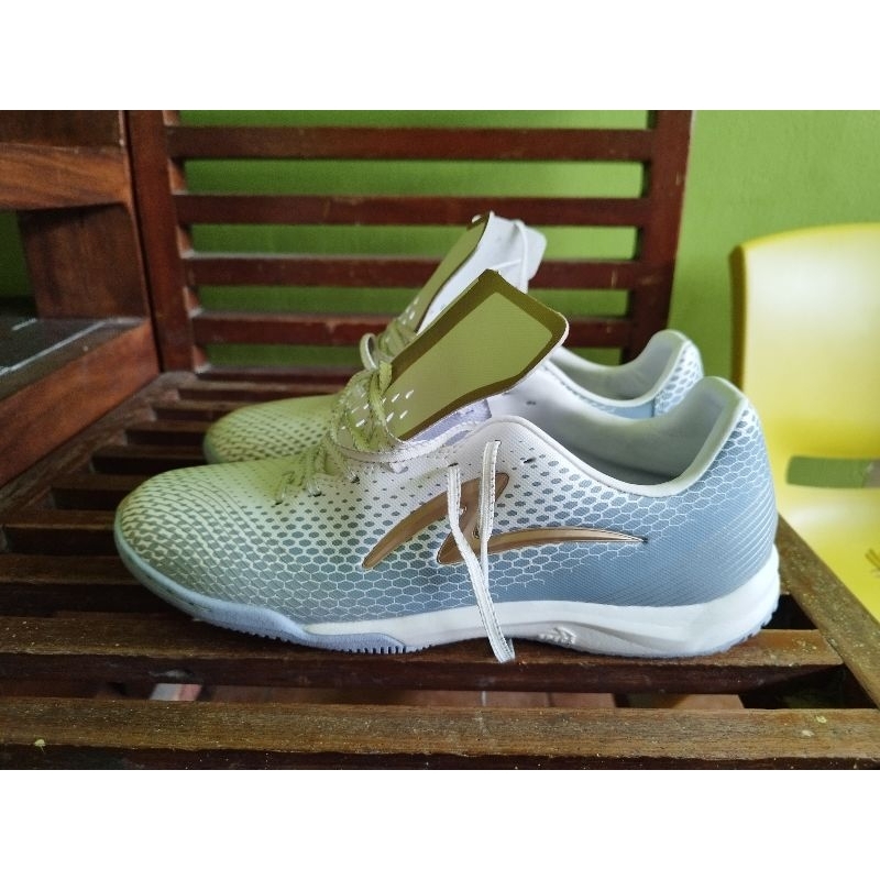 Specs LS Omega In (Original Second)