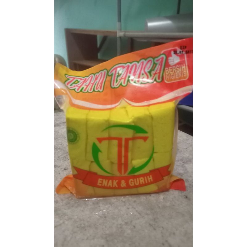 

Tofu Spesial Kunyit isi 10 Pcs Tinggal Goreng