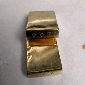 Koleksi Replika Emas Batangan VOC Mirip Asli