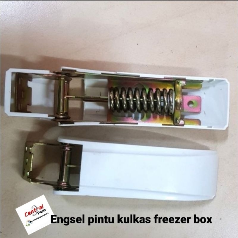 Engsel pintu kulkas freezer box