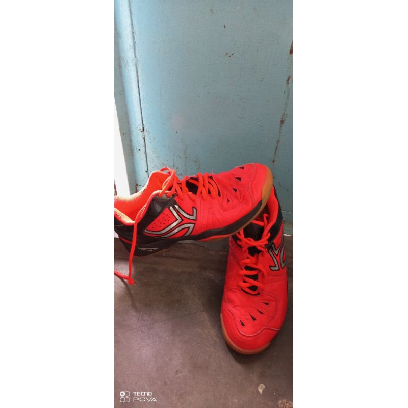 sepatu.badminton.bekas/