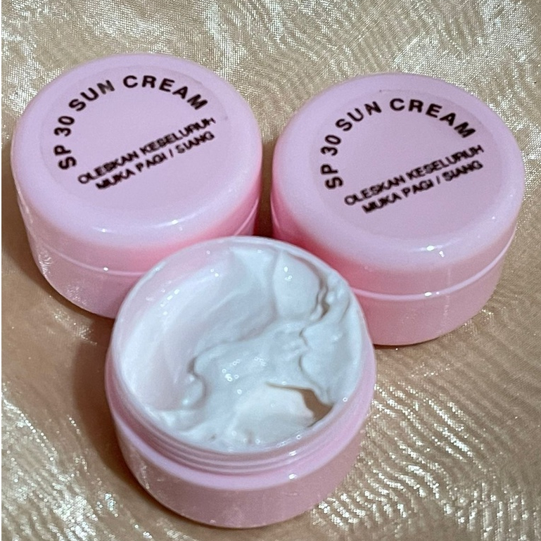 SP 30 Sun Cream/ Sunscreen Wajah