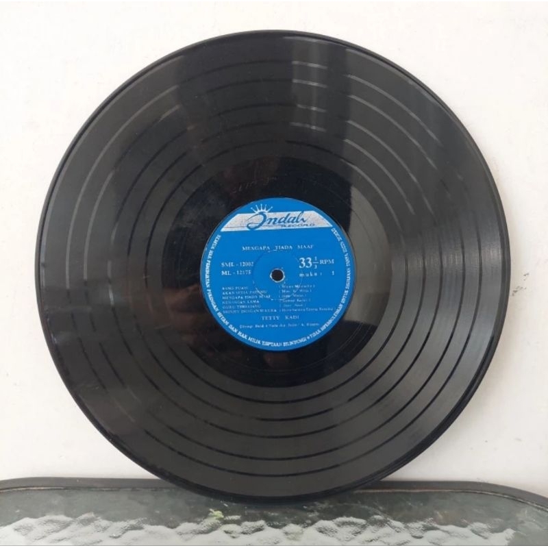 Vinyl Piringan Hitam 12 inch Tetty Kadi - Mengapa Tiada Maaf