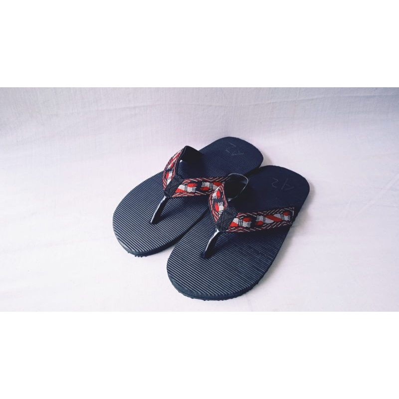 Sandal  Japit Madura Cewek | Cowok Size 36-42 | Sandal Wedges | Sandal Gunung Bahan Spon Terkuat harga grosir