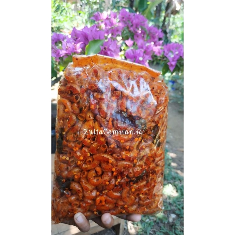 

Makaroni Kriuk pedas daun jeruk/1kg