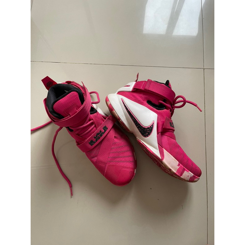 NIKE lebron james zoom soldier 9 / IX