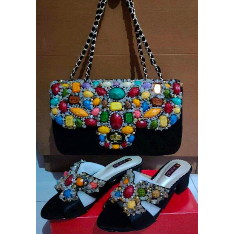tas+sandal batu