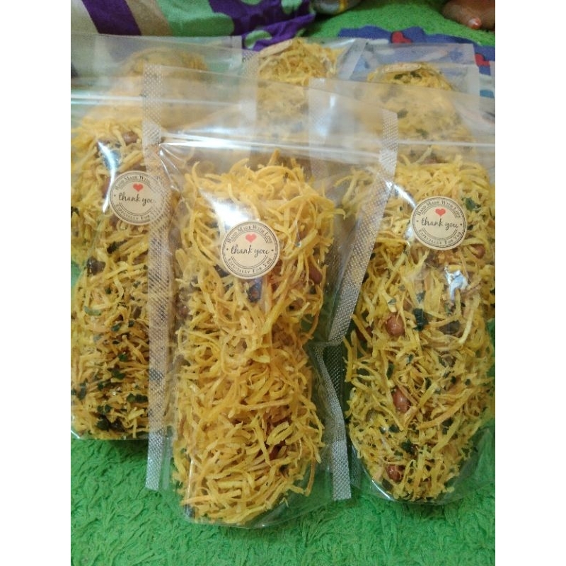 

serundeng ubi jala / serundeng ubi rambat / serundeng ubi jala khas Minang / serundeng ubi jala khas Sumbar / keripik
