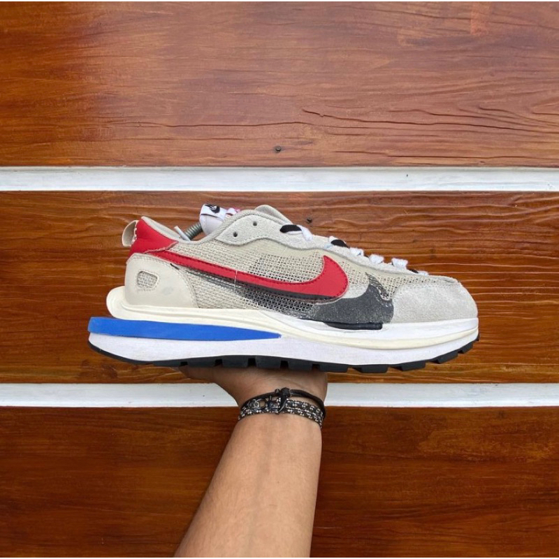 Nike Sacai x Vaporwaffle Sail Royal Fuchsia