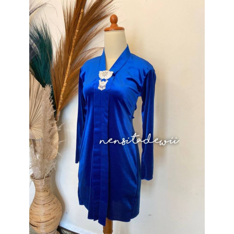 Kebaya Kartini (Leher V), Body Panjang - Warna Biru Elektrik