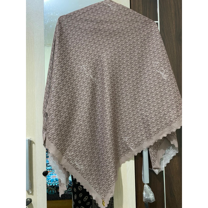 Prelove hijab brand Buttonscarves/La Sabelle/Ayu dyah andari/Naraya