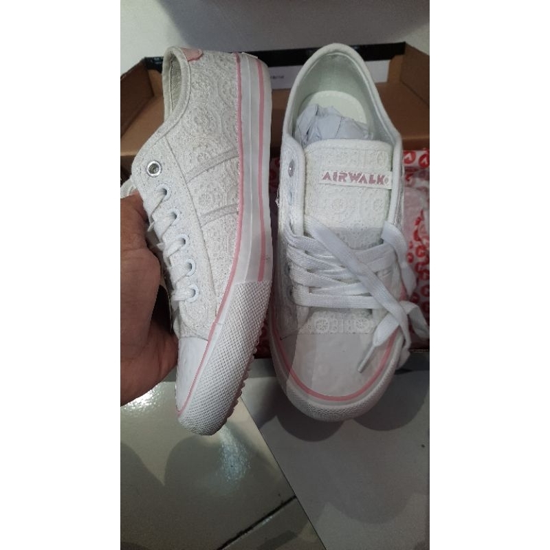 sepatu airwalk putih bordir size 38 Reanna
