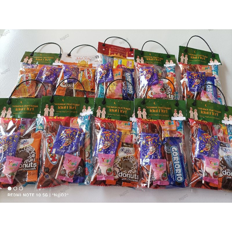 

Paket Snack Lebaran / Parcel Lebaran / Hadiah snack / amplop angpaow
