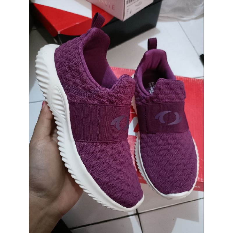 32 SS clearance sale astec brandy jr berry slip on