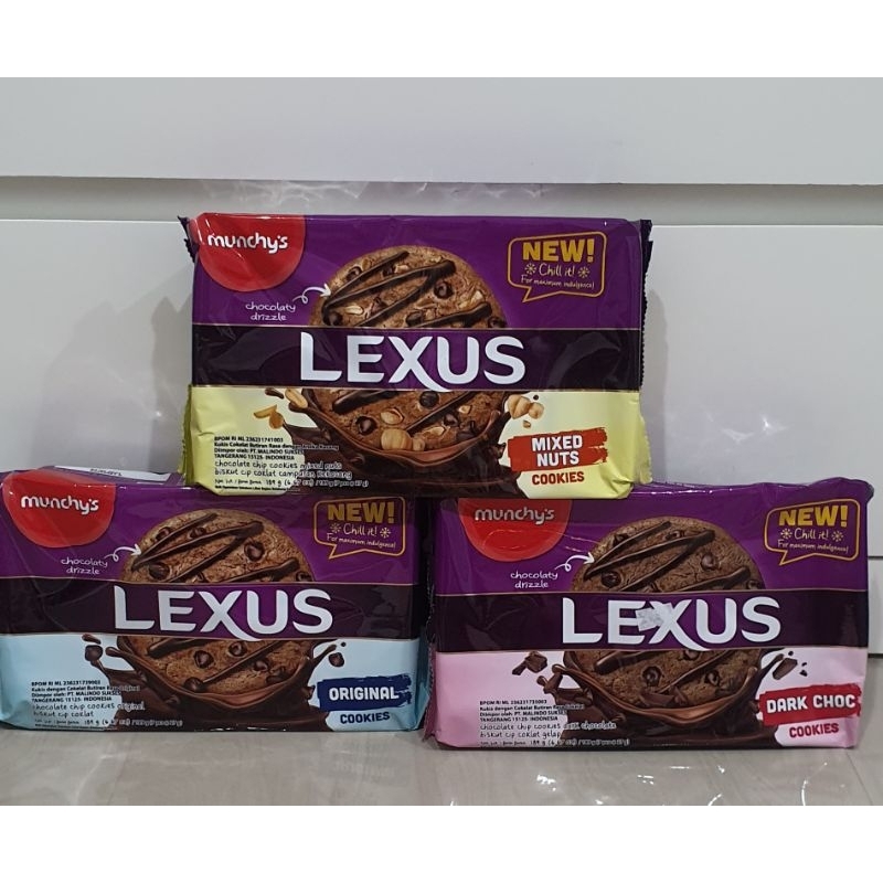 

lexus munchys dark choc cookies / mixed nuts /original