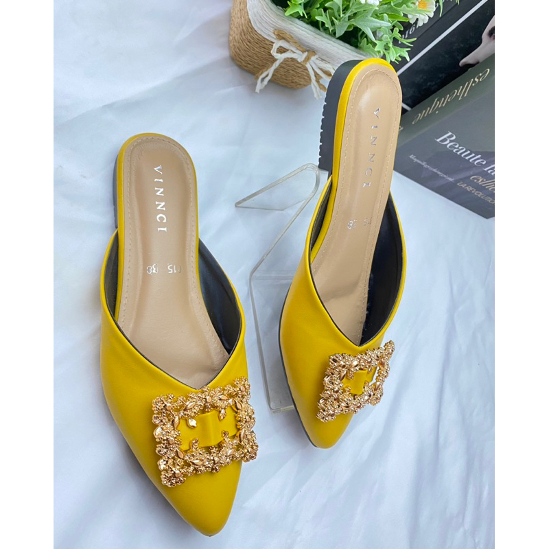 vinnci premium slip on kode aiya by misuta