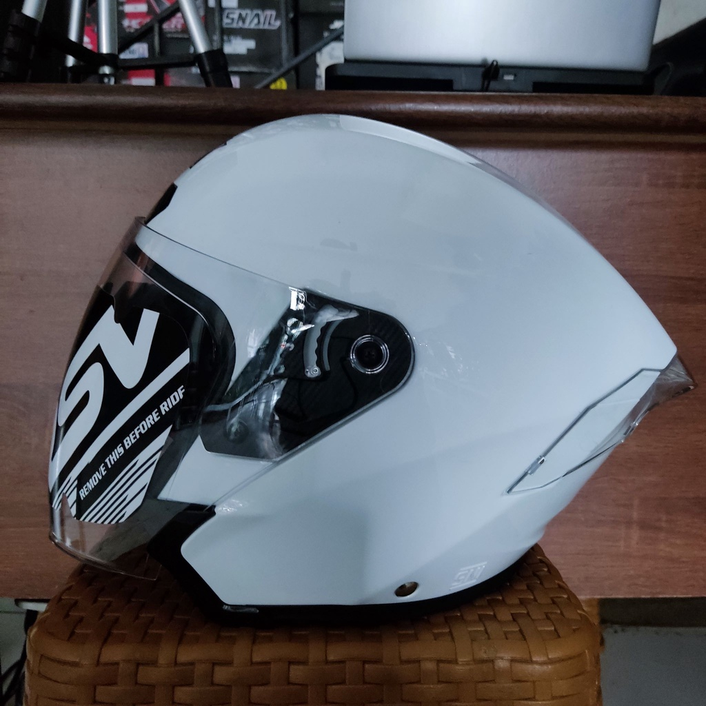 HELM RSV NEW WINDTAIL SOLID WHITE HALF FACE RSV WINDTAIL