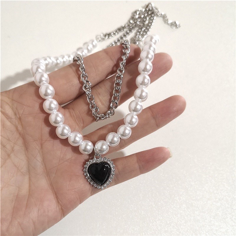 Heart pendant pearl necklace / kalung mutiara