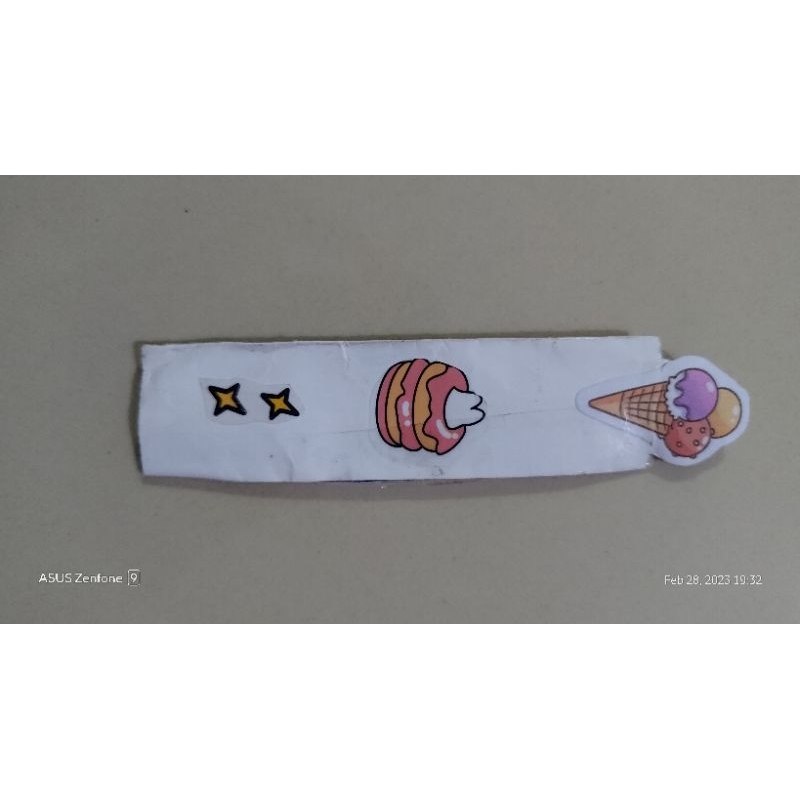 

Pembatas Kertas Handmade