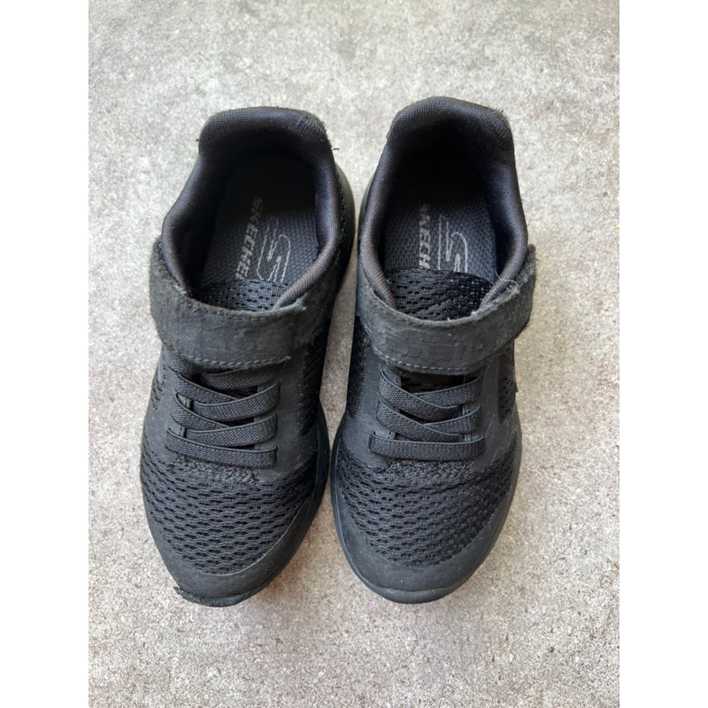 Preloved Sepatu Hitam Unisex  merk Skechers (ASLI)