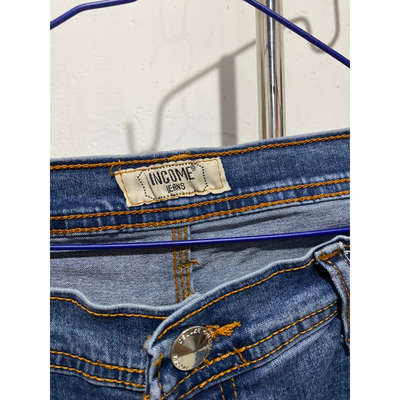 Jeans Income