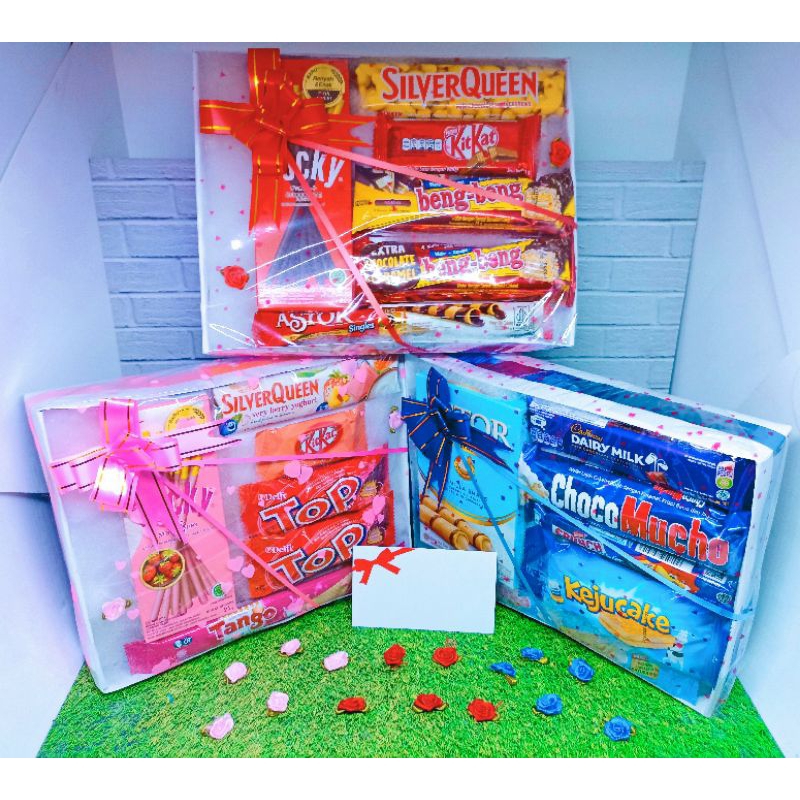 [READY] Snack Box Mini Gift Hamper Birthday Hadiah Kado Ultah Valentine Parcel Lebaran Natal Wisuda (D)