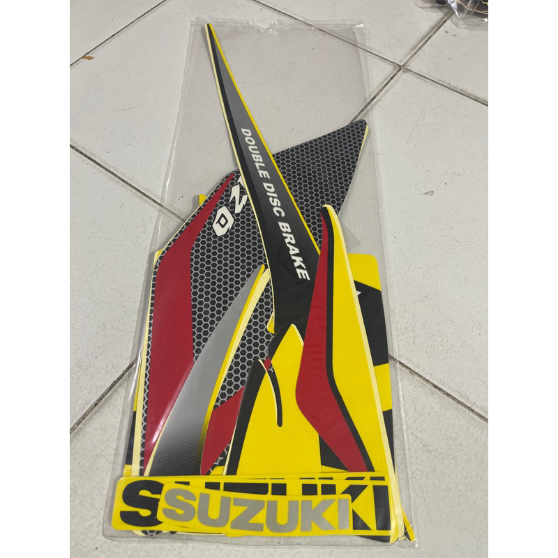 SL04 STIKER STRIPING SATRIA KOTAK LUMBA HITAM KUNING