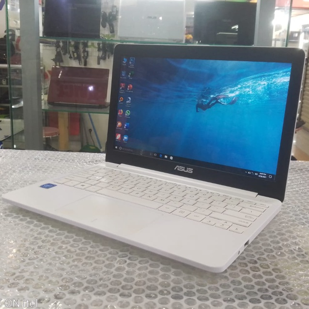 laptop notebook second seken asus e203 fullset termurah bagus mulus seperti baru like new sekolah online kantoran hdd 500 11.6 inci