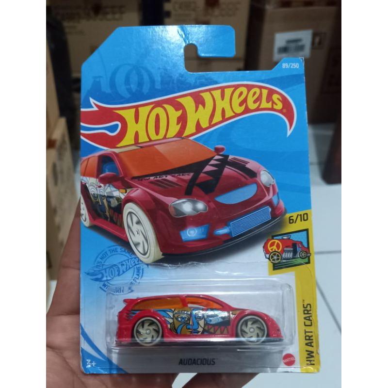 hotwheels AUDACIOUS merah HW Art cars