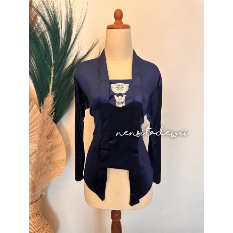 Kebaya Bludru Kutubaru - Warna Navy