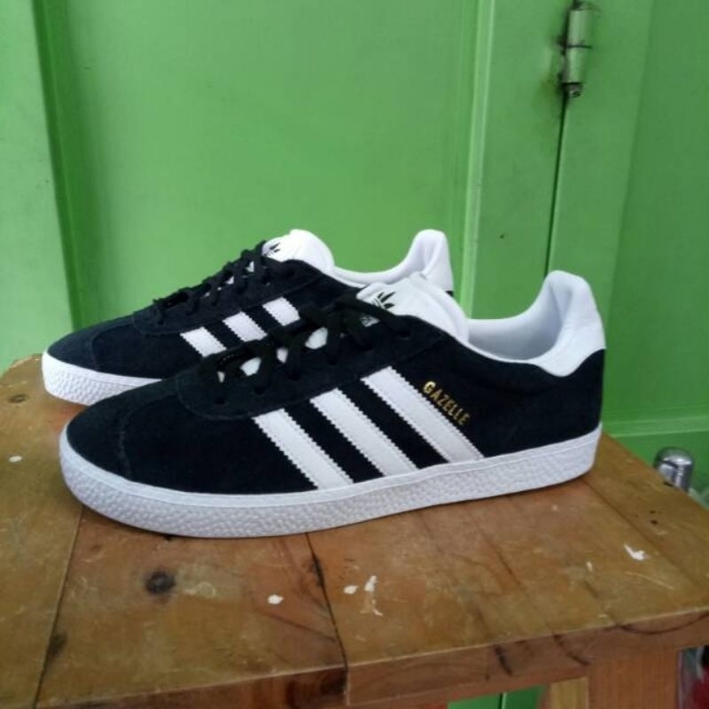 sepatu Adidas Gazelle original