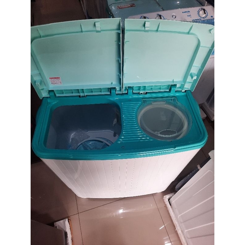 Mesin cuci 2 tabung 10kg Polytron PWM 1076