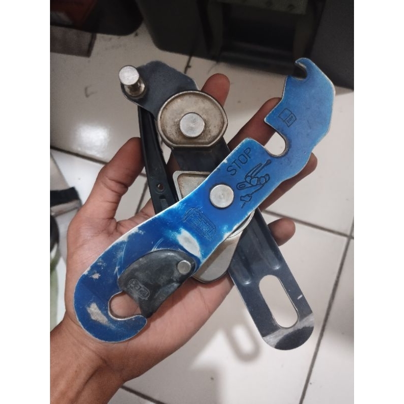 petzl autostop descender second