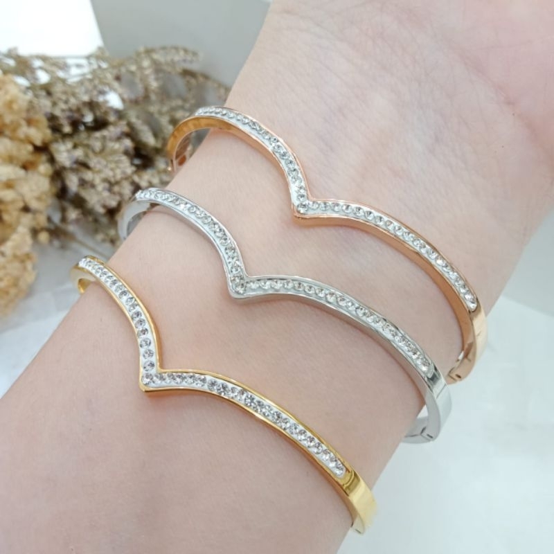 gelang bangle titanium fashion oval fuji mata putih