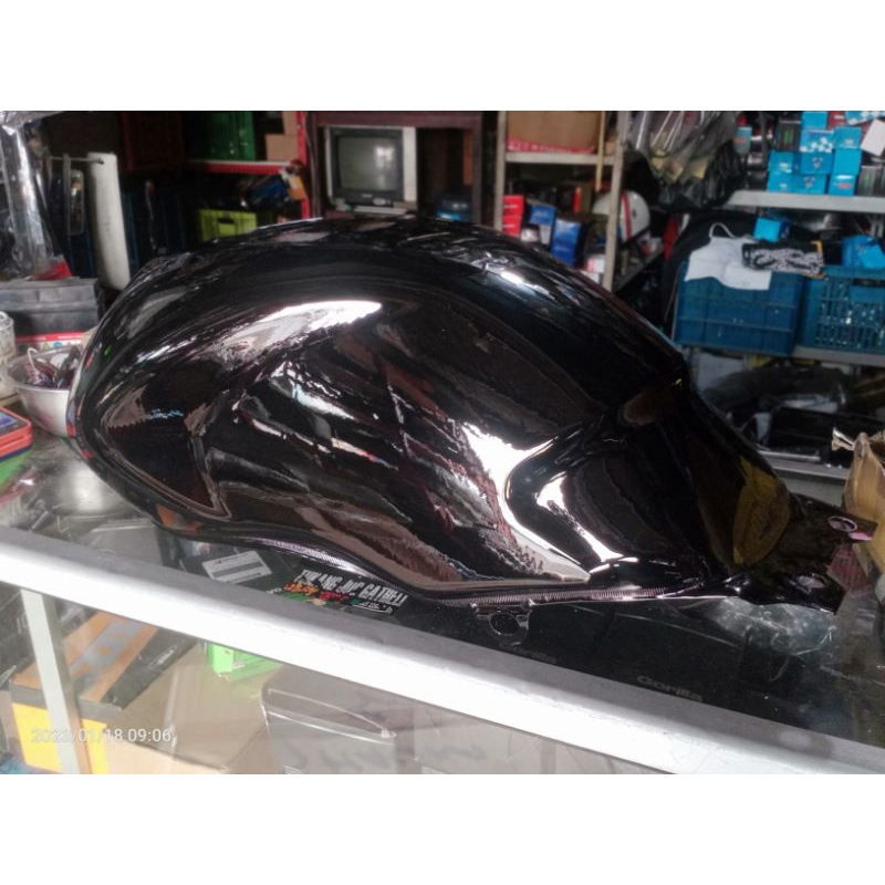 TANGKI BENSIN HONDA MEGAPRO PRIMUS TANGKI MEGAPRO PRIMUS IMPOR