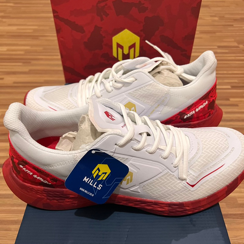 SEPATU RUNNING MILLS TREXIMO OMEGA GARUDA (RED/WHITE)